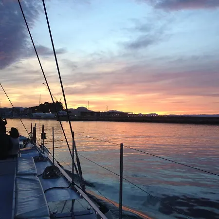 Mundo Marino Botel
